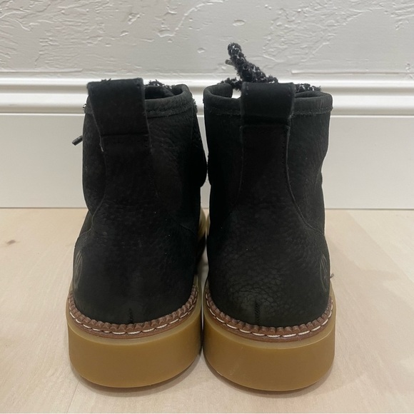 Cole Haan Women's 7.5 B All Day Summit Chukka Bootie Black Boots - Picture 14 of 15
